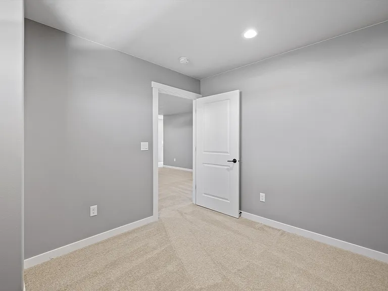 3327 S Nelson St — Photo 10