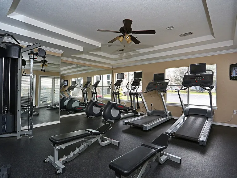 Elevate Apartments — Photo 14