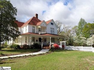 210 S Townville St, Seneca, SC 29678