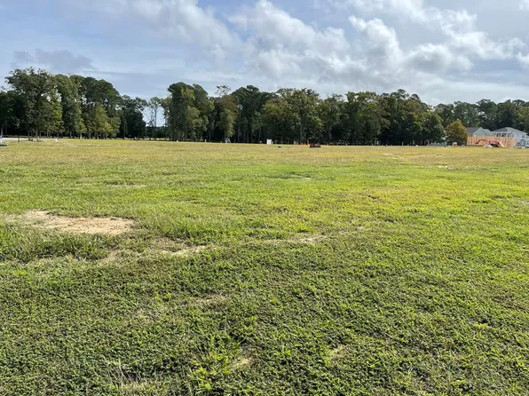 154 Muirfield Dr #327, Cape Charles, VA 23310