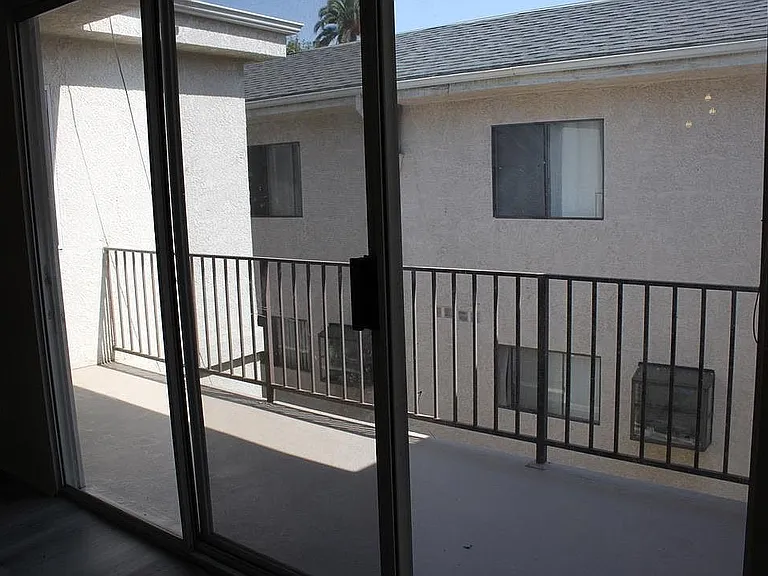 14816 Friar St #102 — Photo 10