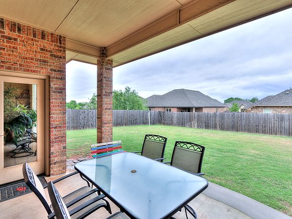 4th image of 3019 Tara Ln