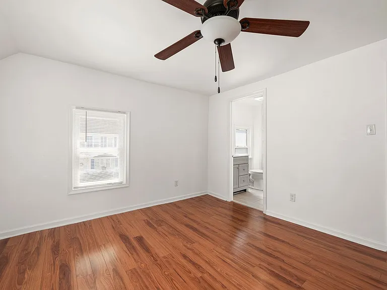 10 High St — Photo 15