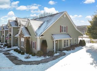 1010 Macintosh Way, Matamoras, PA 18336