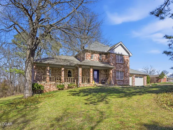 916 E 27th St, Baxter Springs, KS 66713