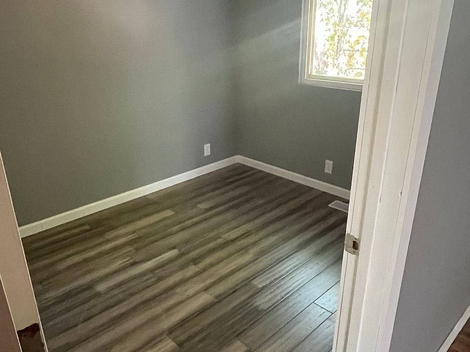 1st image of 2313 Richards Ln