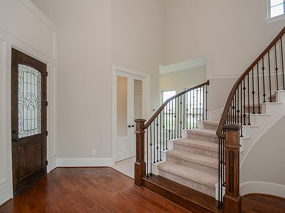 5th image of 4718 Beekman Dr