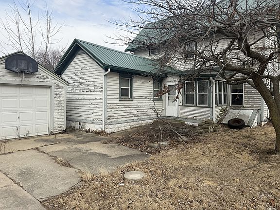 2nd image of 907 S Peoria Ave