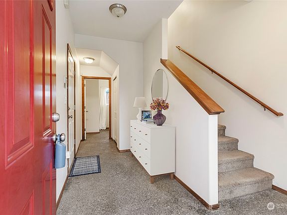 3rd image of 1256 Ash Avenue #105