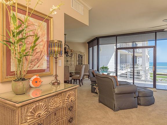 2nd image of 1000 Padre Blvd #921