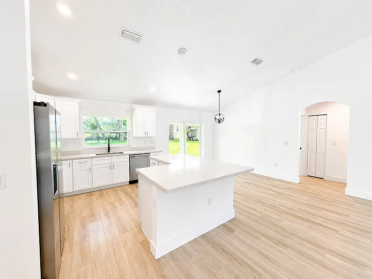 14981 SW 20th Pl — Photo 6