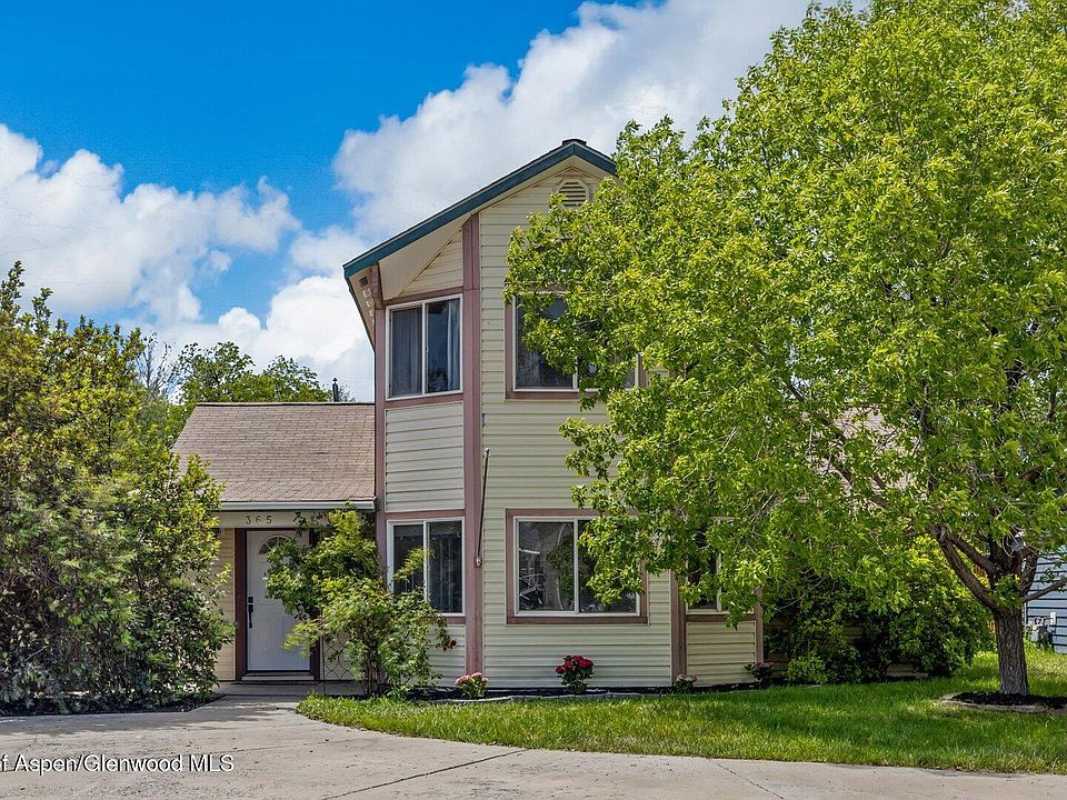 1st image of 365 Curtis Ave