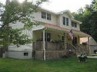 606 Spring Lake Rd, Burrillville, RI 02830