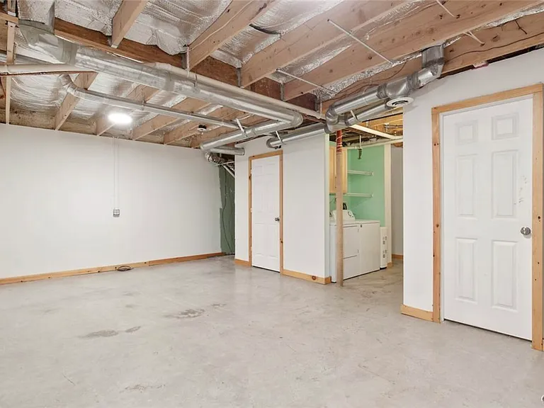 621 Otisco St — Photo 26