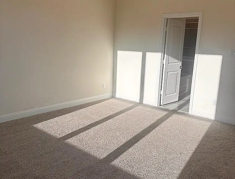 905 Tartane Dr — Photo 2
