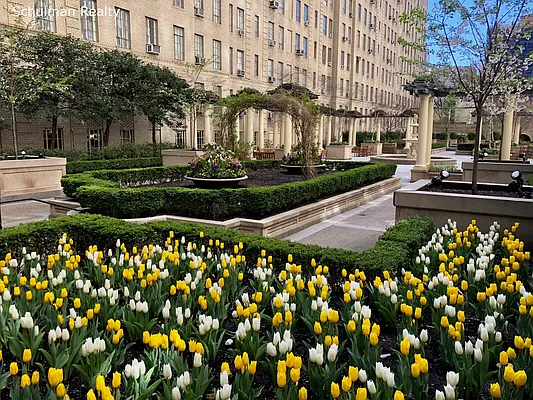 Sold by Schulman Realty LLC | media 15