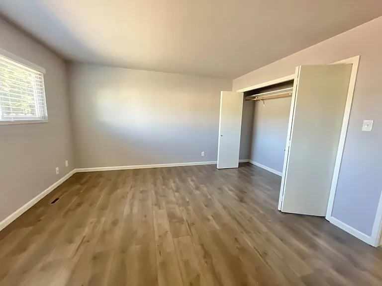 3269 Somerset Ave — Photo 9
