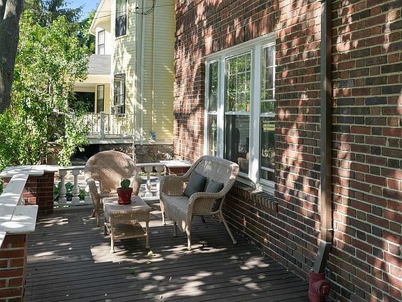 5th image of 251 Saint Paul St #1