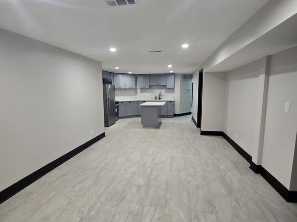 732 N Christiana Ave #BASEMENT