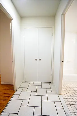 Rented by DSA Realty | media 19