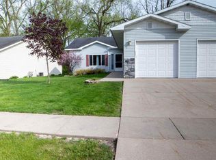 640 Riverview Ct, Jefferson, WI 53549