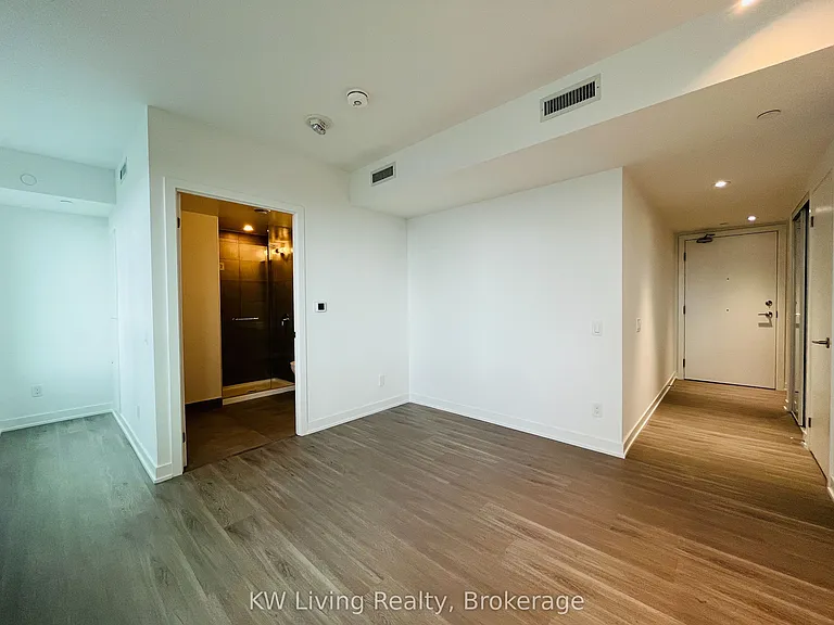 8 Wellesley St E #5012 — Photo 7