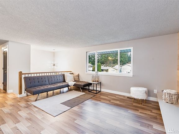 4th image of 14908 20th Ave E