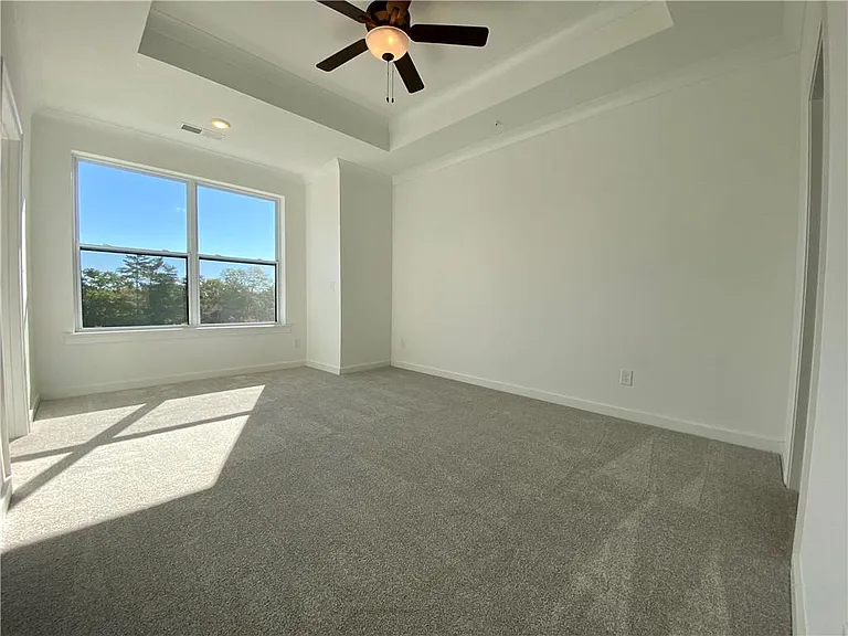 435 Ashbury Dr — Photo 13