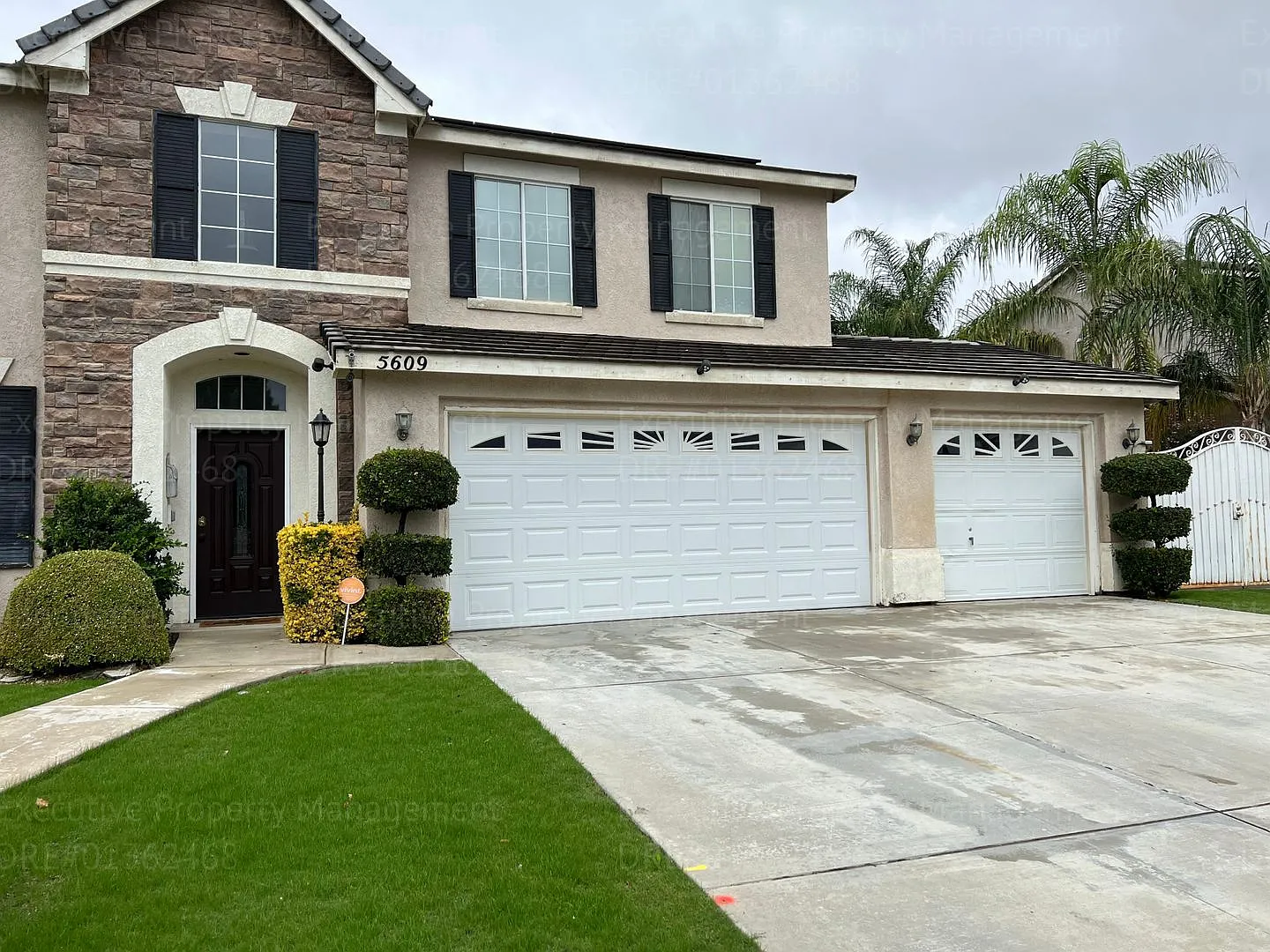Stunning 4-bedroom, 3 bathroom home located in the westside of Bakersfield this spacious house of... — Photo 3