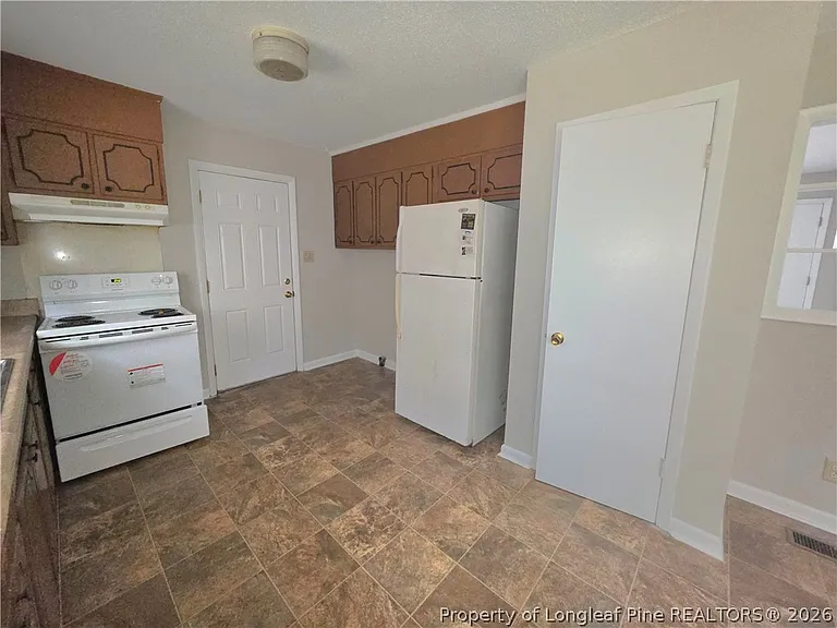 434 Homestead Dr — Photo 7