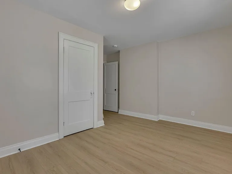 43-45 N Chase Ave — Photo 26