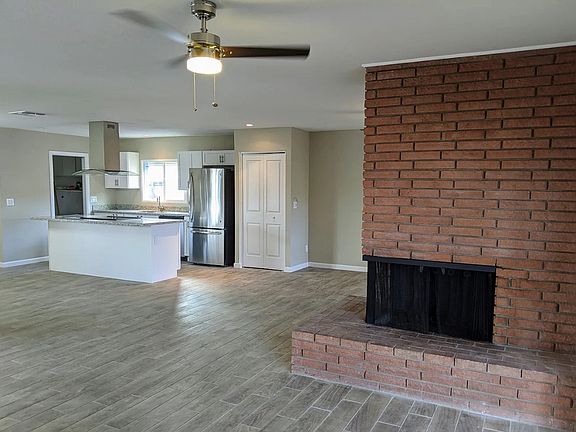5th image of 3914 W Solano Dr N