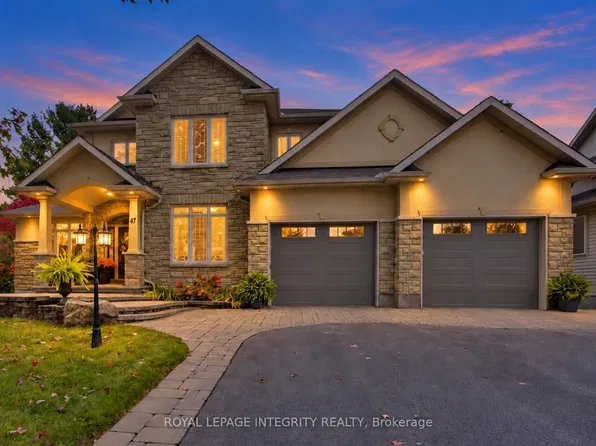 47 Shining Star Cir, Ottawa, ON K2S 2B4