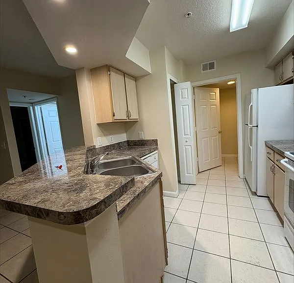 738 Crest Pines Dr #716 — Photo 6