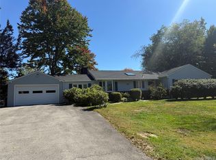 18 Adams Rd, Ossining, NY 10562