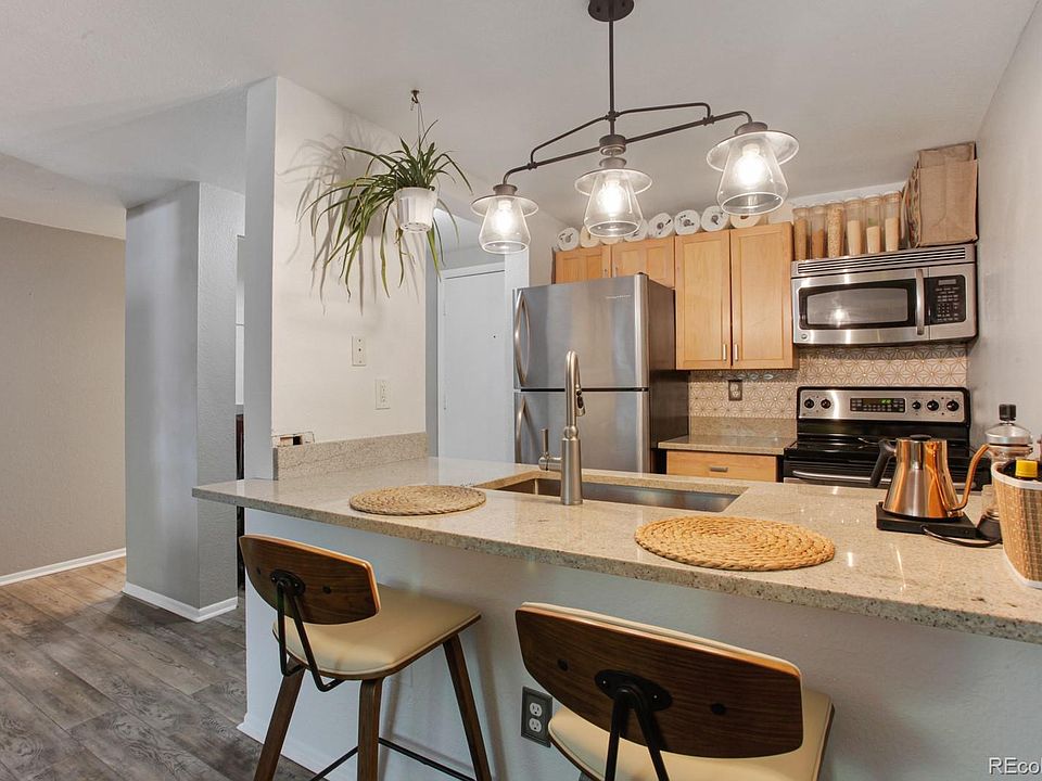 1st image of 1125 N Washington St APT 205