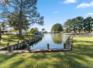 100 White House Dr, Poquoson, VA 23662