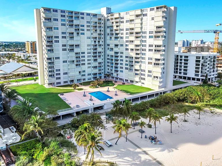 750 N Ocean Blvd #1904 — Photo 52
