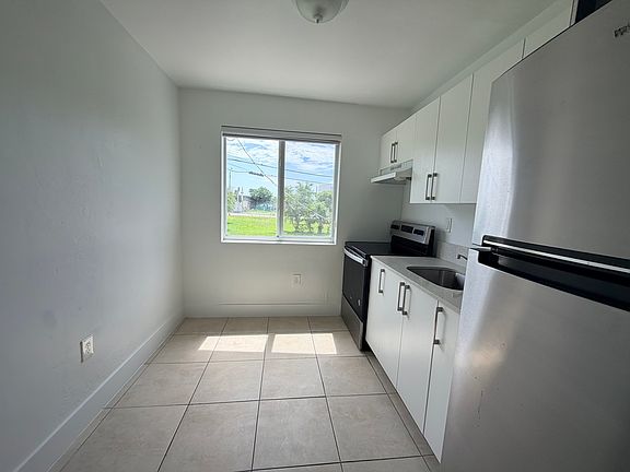 5th image of 741 NW 60th St #3