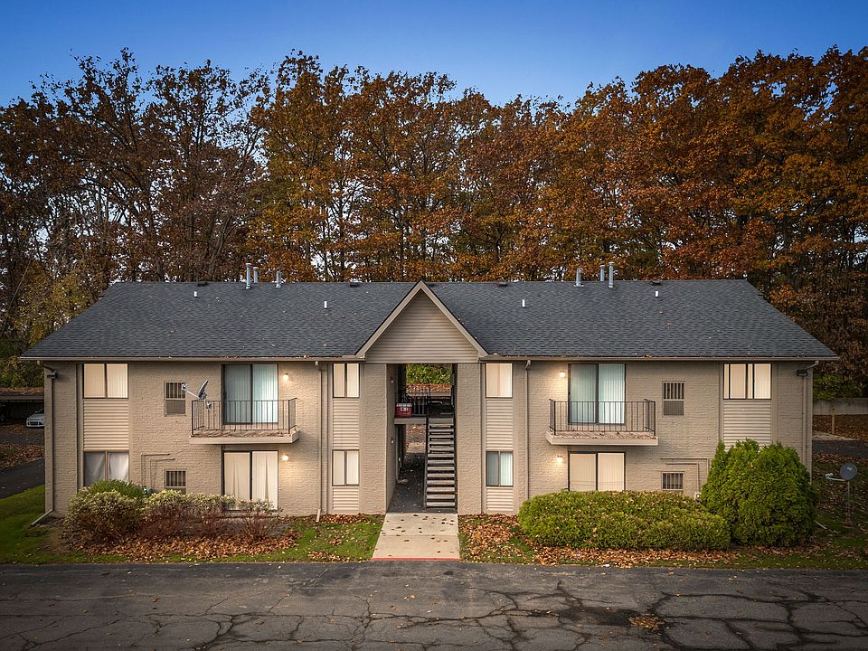 1st image of 510-23257 E Mile Rd #15