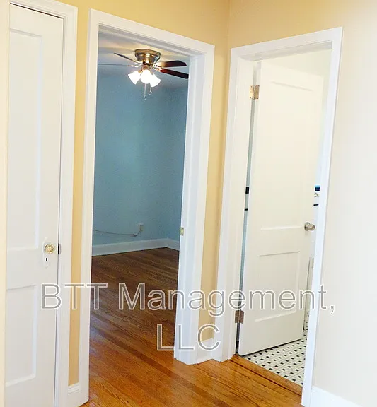 8405 Greenwood Ave #2 — Photo 9