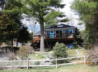 35 Central Ave, Lakeville, MA 02347