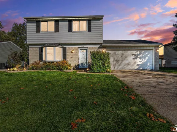 30241 Torry Ave, Flat Rock, MI 48134