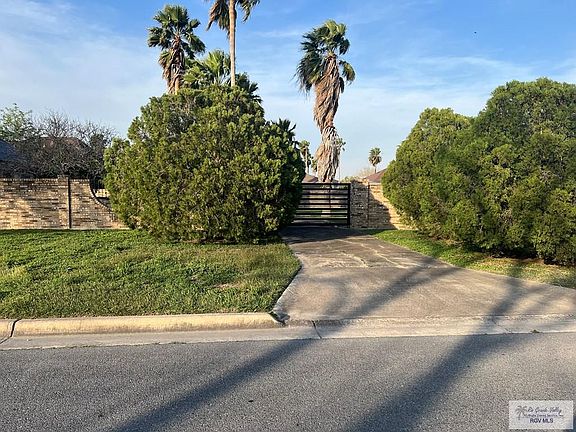 3rd image of 2115 Madero Dr