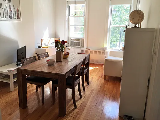 Rented by Joe Gotham LTD | media 7