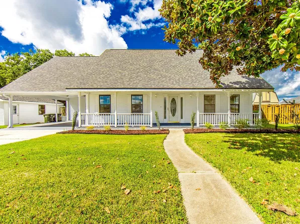 502 Racquet Ln, Houma, LA 70360