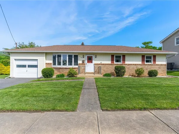136 N Lehigh Ave, Wind Gap, PA 18091