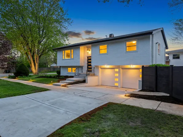 9132 Lincolnwood Dr, Evanston, IL 60203