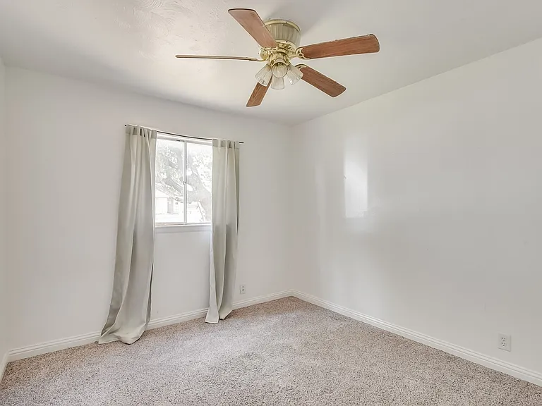 344 NW Renfro St — Photo 6