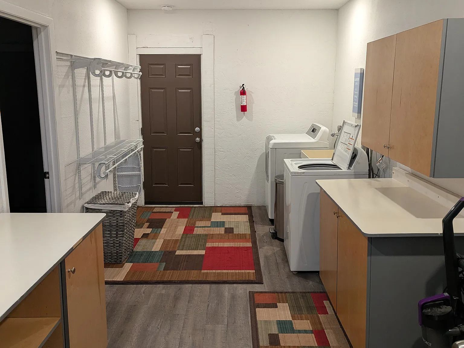 5 bed, 2800 sqft, $3,200 — Photo 3